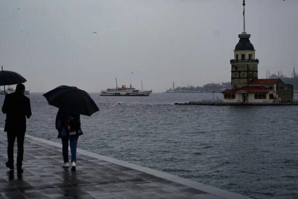 İstanbul hava durumu değişiyor! Sıcaklık 8 derece düşecek