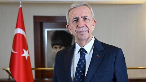 Özgür Özel net konuştu: Mansur Yavaş yeni partiye geçecek mi?
