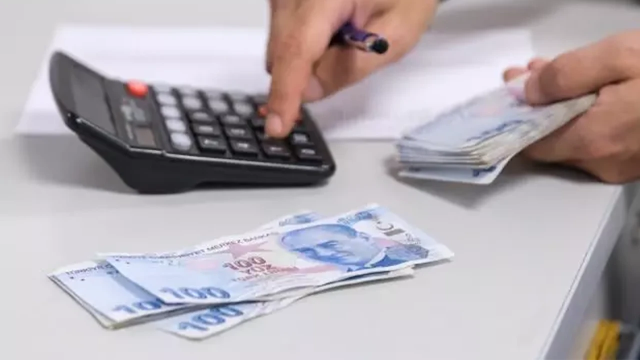 Memur ve memur emeklisinin zamlı maaş farkı takvimi belli oldu