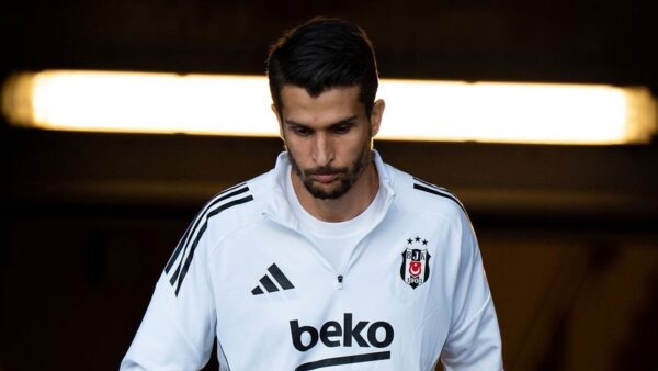 Beşiktaş Eyüpspor maçı öncesinde Necip Uysal için veda töreni düzenleyecek