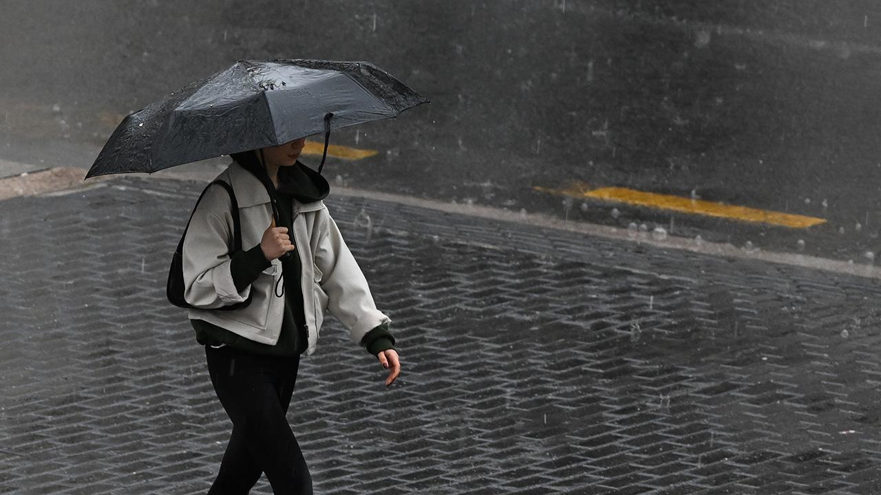 Hafta sonu ülke genelinde gök gürültülü sağanak yağış bekleniyor