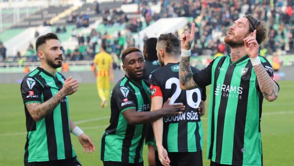 Denizlispor’da kadro boşaltıldı! Lige başlamadan küme düşüyor!