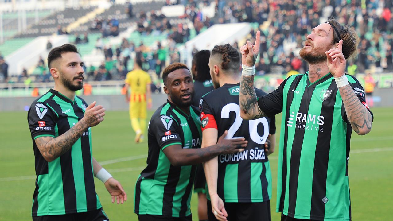 Denizlispor’da kadro boşaltıldı! Lige başlamadan küme düşüyor!