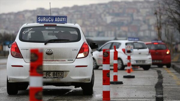 Ehliyet sınavında yeni dönem! Adaylar akan trafikte araç kullanacak
