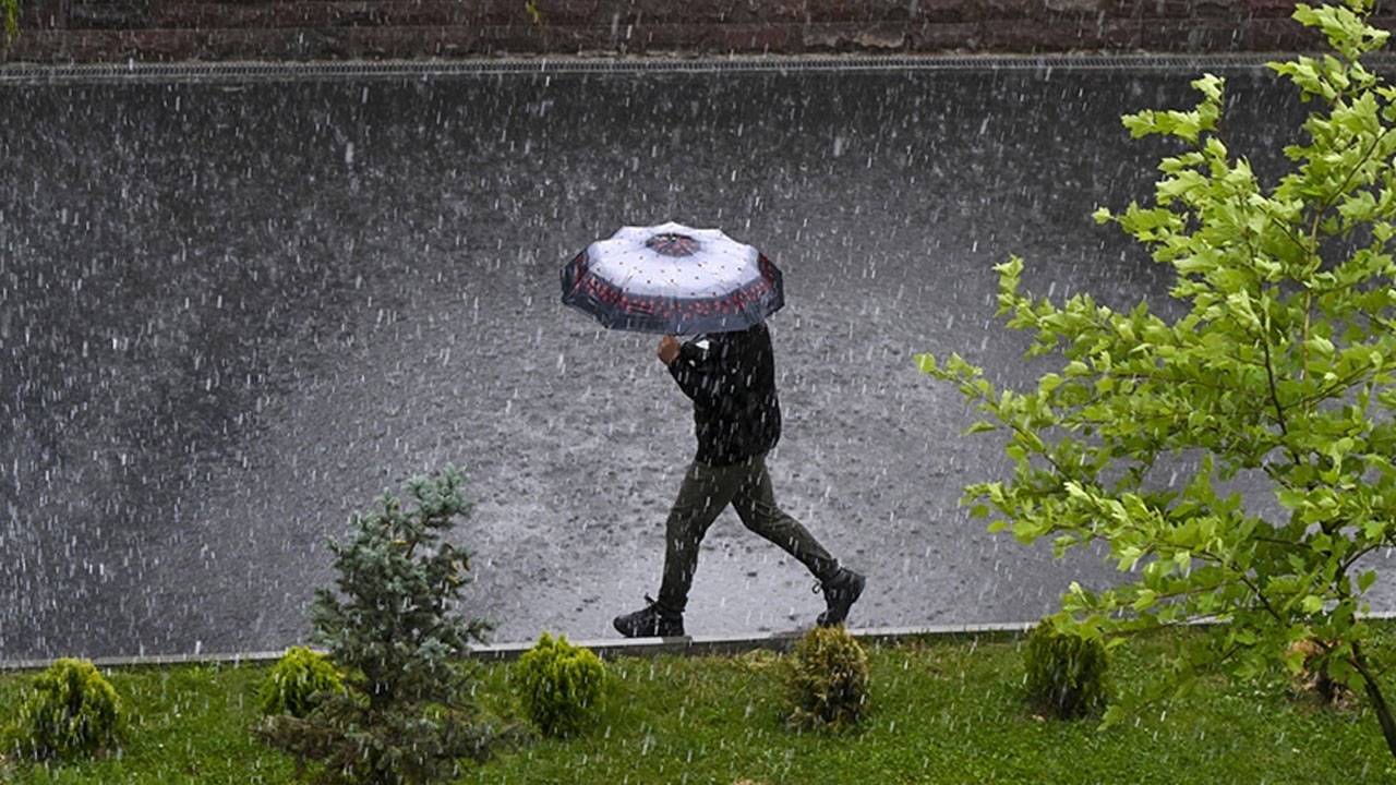Meteorolojiden cuma ve cumartesi günleri için kuvvetli yağış uyarısı