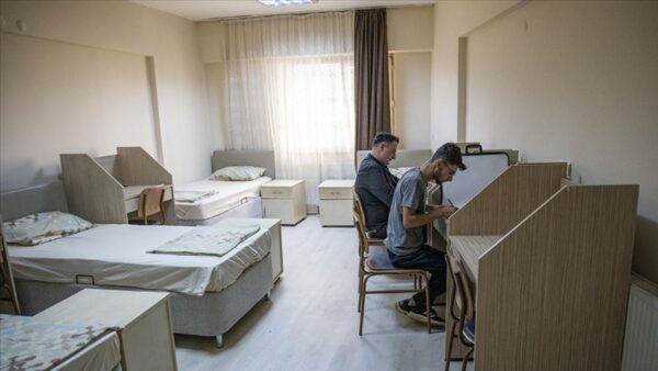 KYK yurt başvuruları başladı: Bakan Bak açıkladı