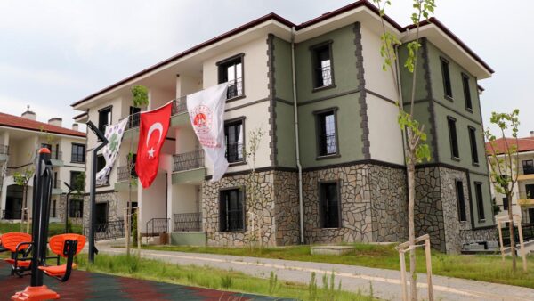 Cumhurbaşkanı Erdoğan duyurdu: TOKİ sosyal konutları eylül ayında kiralanmaya başlanacak