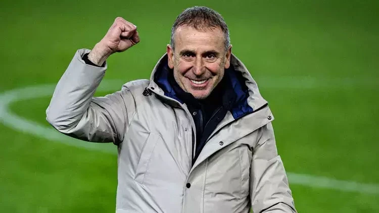Süper Lig’in yeni ekibi Abdullah Avcı ile anlaşmaya yakın