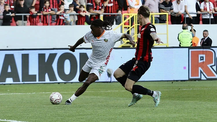 Süper Lig’in yeni ekibi Abdullah Avcı ile anlaşmaya yakın