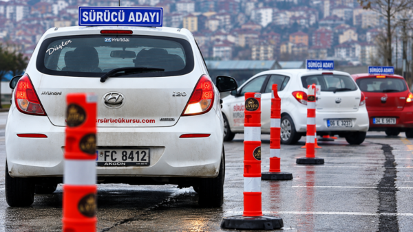Sürücü adayları akan trafiğe çıkacak: Tarihi verildi