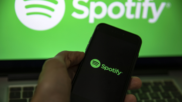 Spotify, yapay zekâ destekli 50 milyon şarkıyı önerilerden çıkardı