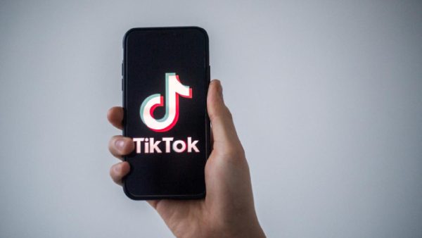 TikTok’un çocuk istismarı suçlamasıyla başı dertte