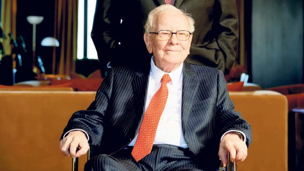 Dünyanın en zengin insanlarından Warren Buffett 48 yıldır su içmiyormuş