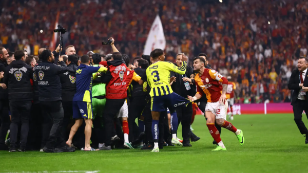 Fenerbahçe’den derbi sonrası yaşanan olaylara yönelik ilk açıklama