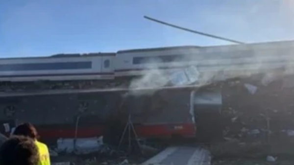 İspanya’da yüksek hızlı iki tren çarpıştı: 46 ölü, 150 yaralı