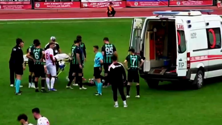 Maçta yere yığılan futbolcu kalp krizi geçirdi